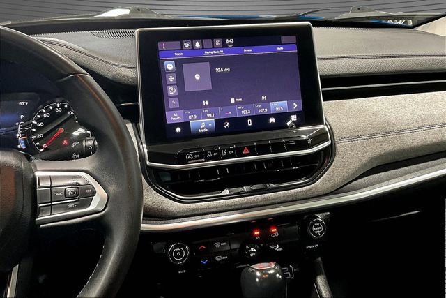 Used 2022 Jeep Compass Latitude AWD/4WD image 9