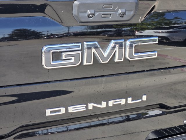Used 2025 GMC Sierra 1500 Denali Ultimate AWD/4WD image 9
