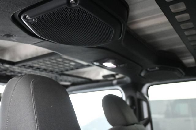 Used 2018 Jeep Wrangler Unlimited Sahara AWD/4WD image 20