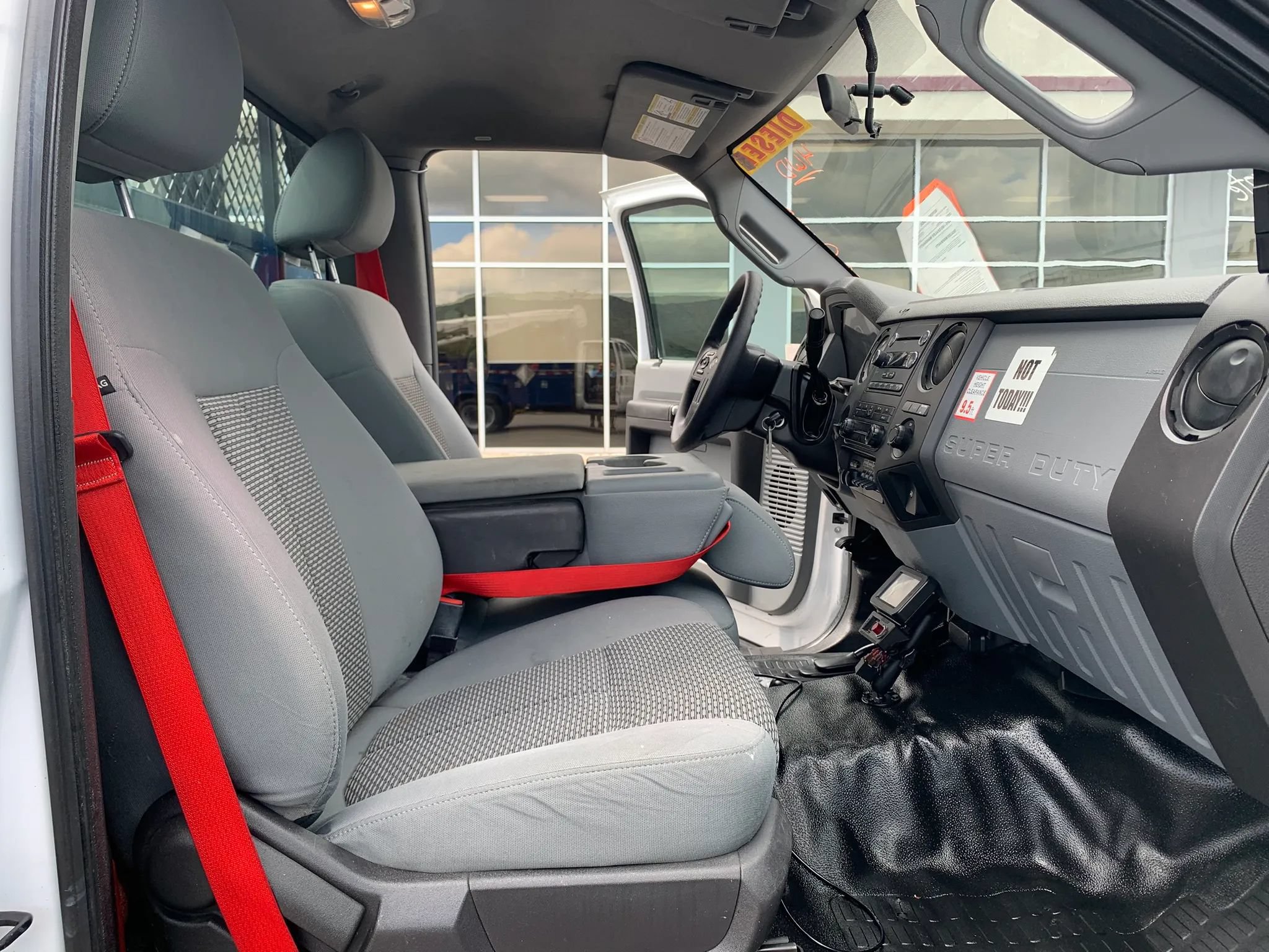 Used 2014 Ford F550 4x4 Regular Cab Super Duty image 24