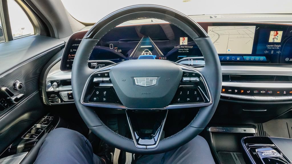 New 2026 Cadillac Lyriq Luxury w/ LPO, Floor Liner Package image 20