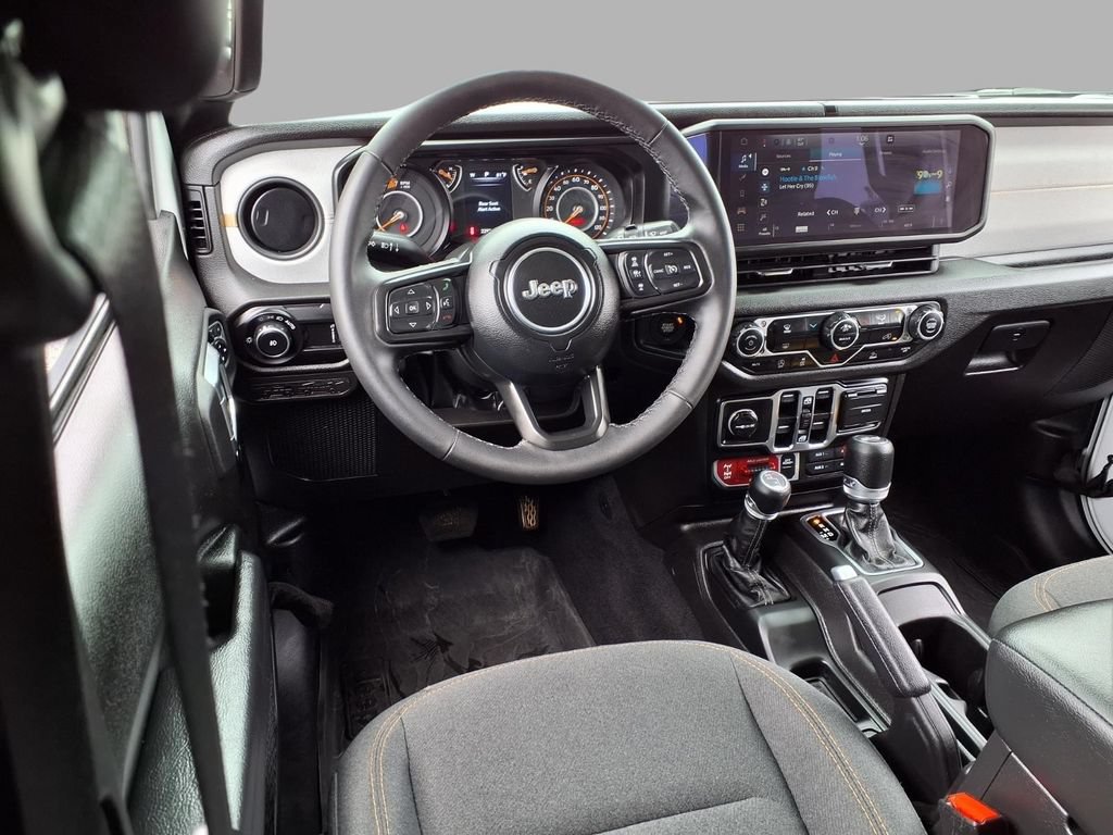 Certified 2025 Jeep Wrangler Unlimited Sport AWD/4WD image 4