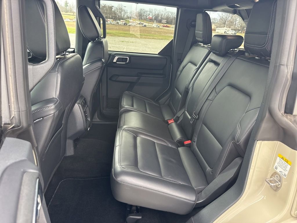 Used 2025 Ford Bronco Outer Banks image 14