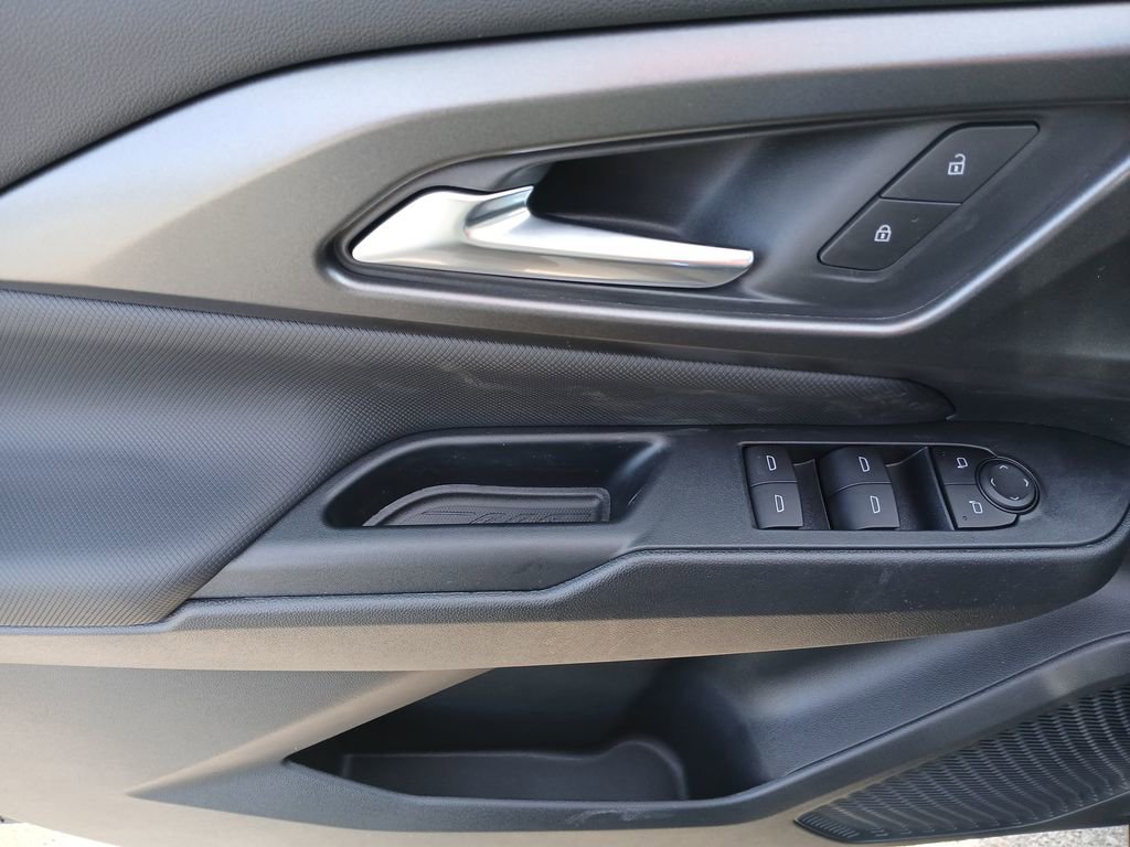 New 2026 Chevrolet Equinox EV LT image 23