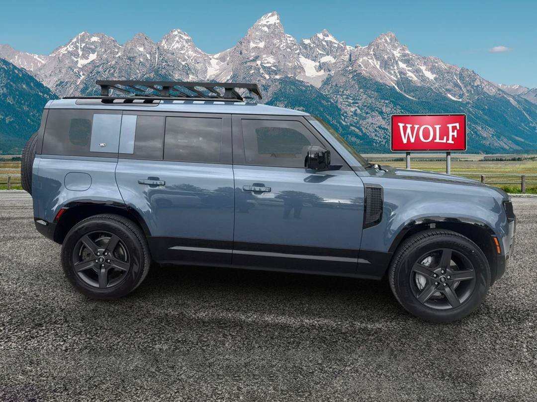 Used 2022 Land Rover Defender 110 X-Dynamic SE AWD/4WD image 4