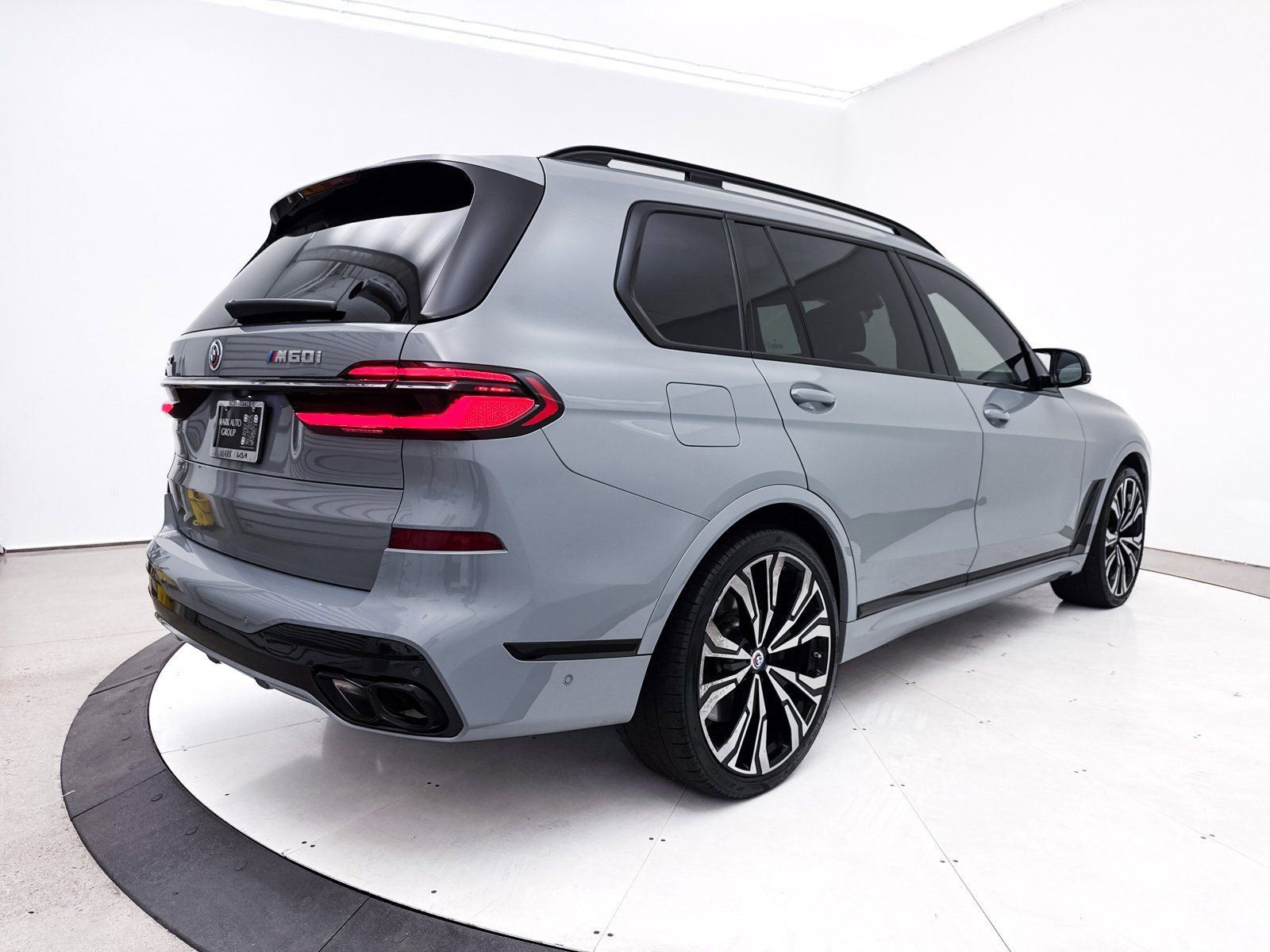 Used 2023 BMW X7 M60i w/ Executive Package AWD/4WD image 21