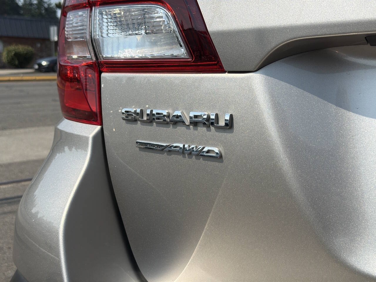 Used 2018 Subaru Outback 2.5i Limited AWD/4WD image 6