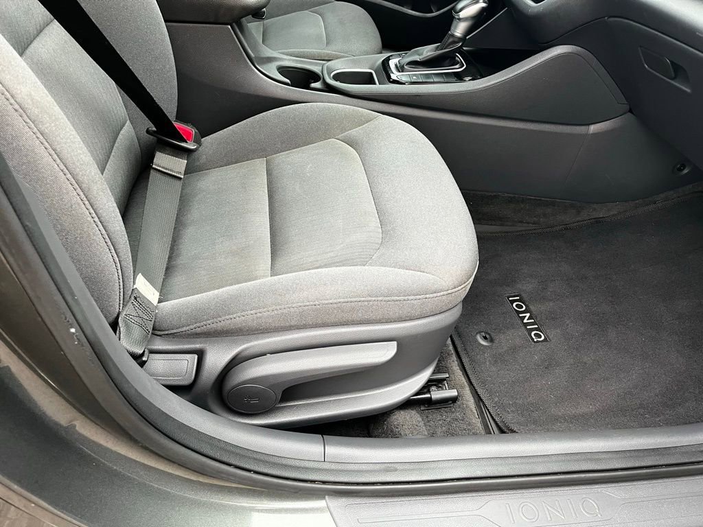 Used 2022 Hyundai Ioniq SEL image 42
