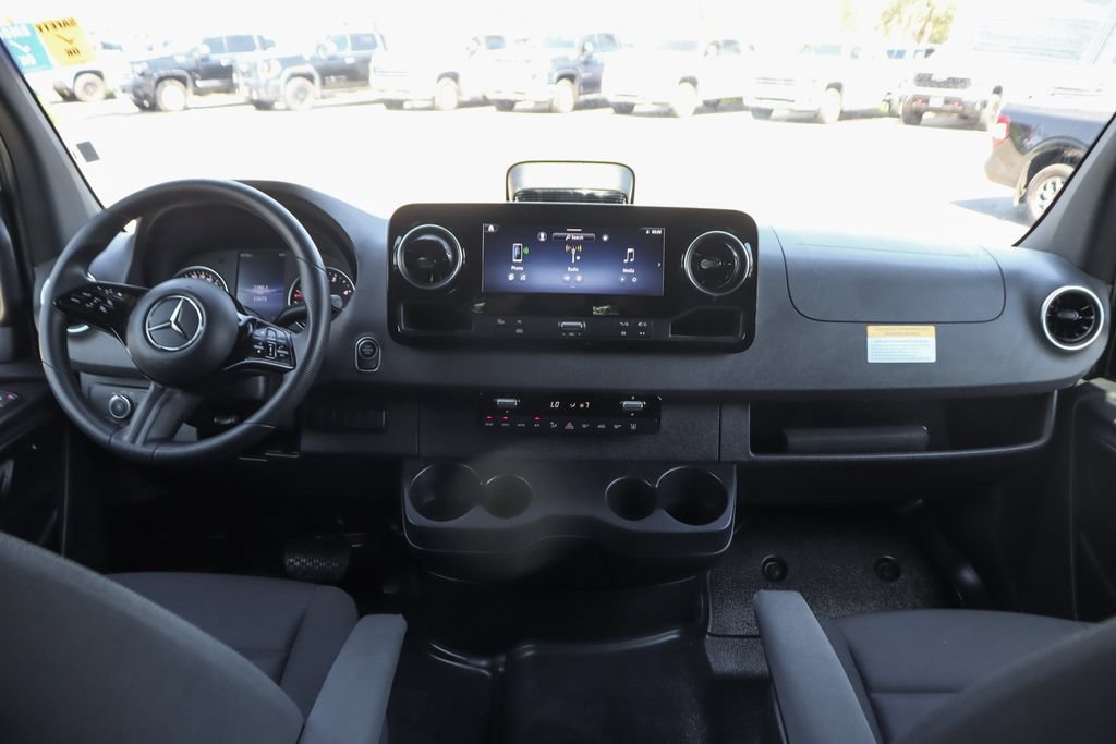 Used 2026 Mercedes-Benz Sprinter 2500 image 31