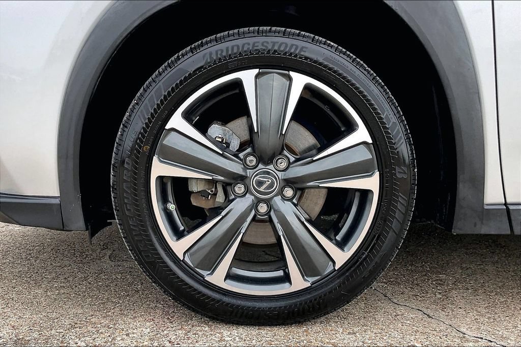 Used 2019 Lexus UX 200 w/ Premium Package FWD image 35