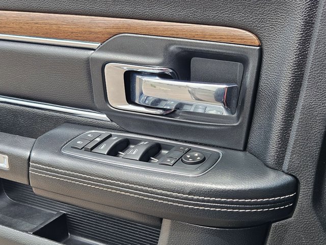 Used 2016 RAM 1500 Laramie w/ Convenience Group AWD/4WD image 11