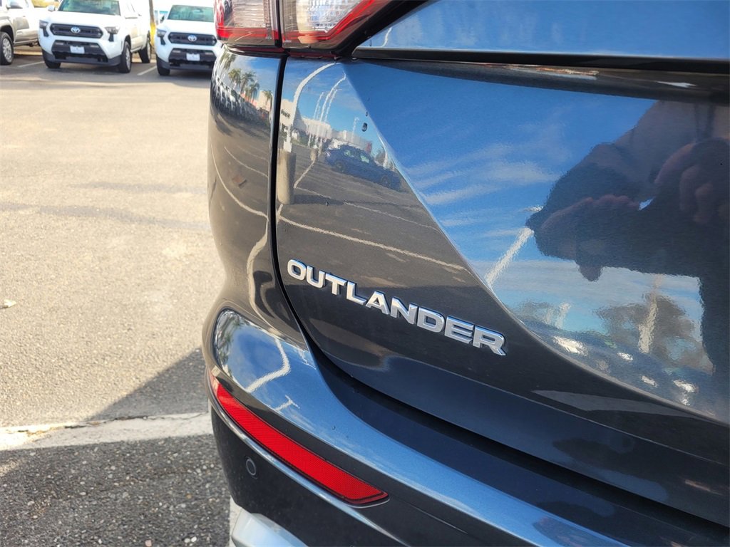 Used 2024 Mitsubishi Outlander SE image 6