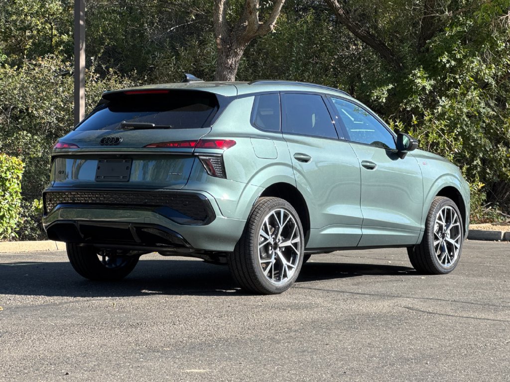 New 2026 Audi Q3 quattro 2.0T AWD/4WD image 5