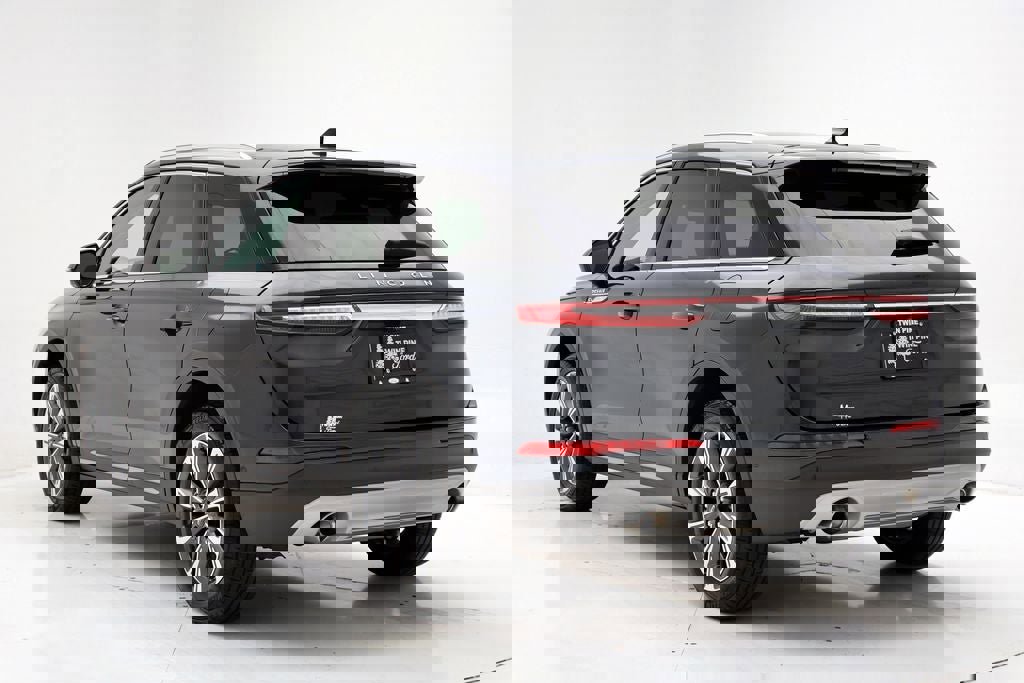 Used 2022 Lincoln Corsair Reserve w/ Equipment Group 201A image 8