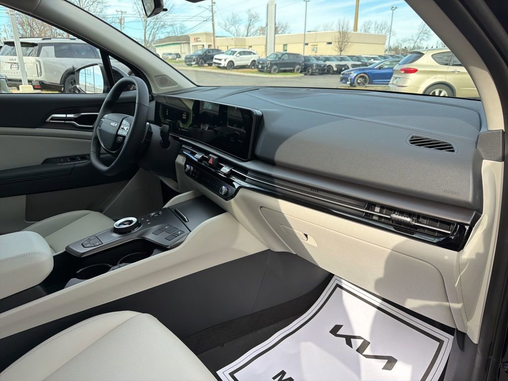 New 2026 Kia Sportage EX image 13