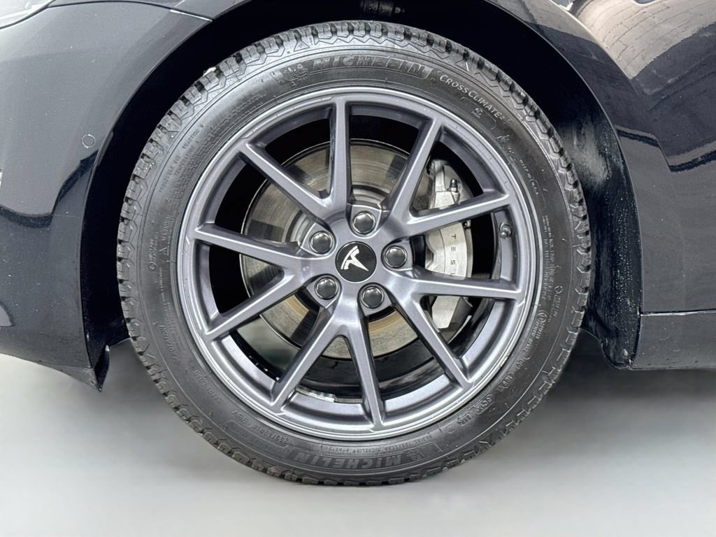 Used 2022 Tesla Model 3 Long Range AWD/4WD image 10