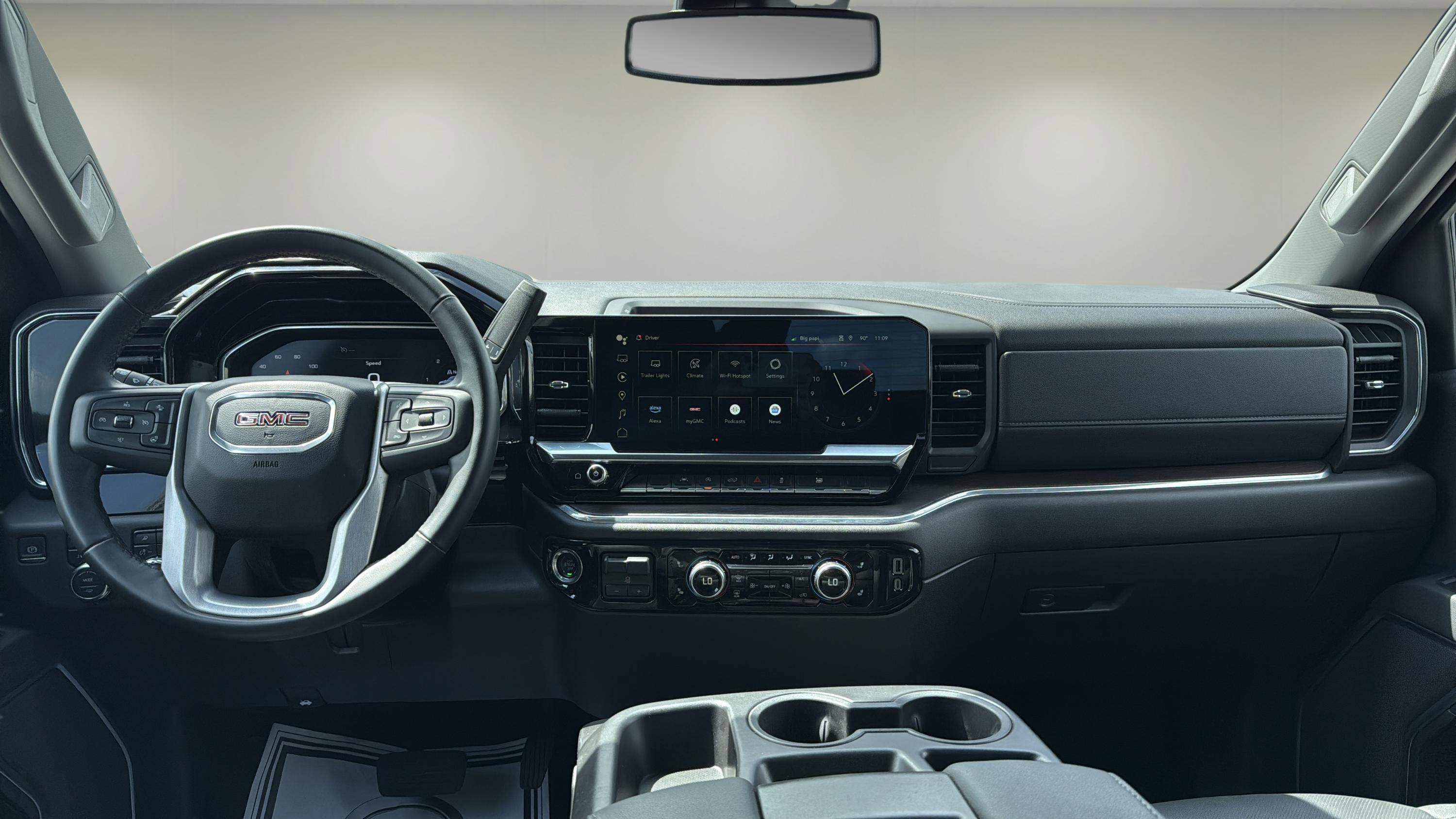 Used 2025 GMC Sierra 1500 SLT AWD/4WD image 10