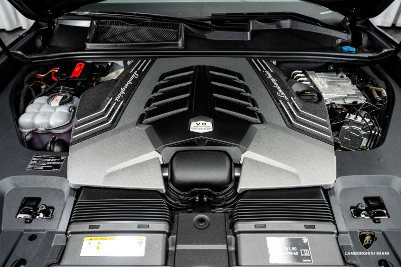 Used 2024 Lamborghini Urus S image 6