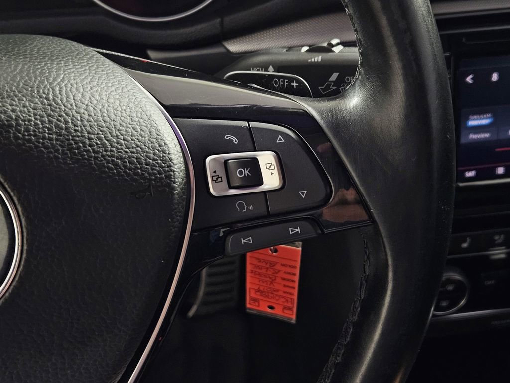 Used 2017 Volkswagen Passat 1.8T R-Line FWD image 19