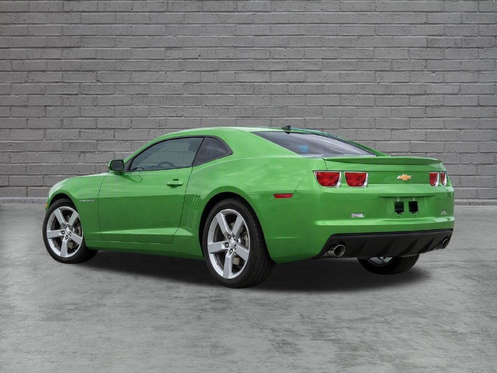 Used 2010 Chevrolet Camaro LT RWD image 5