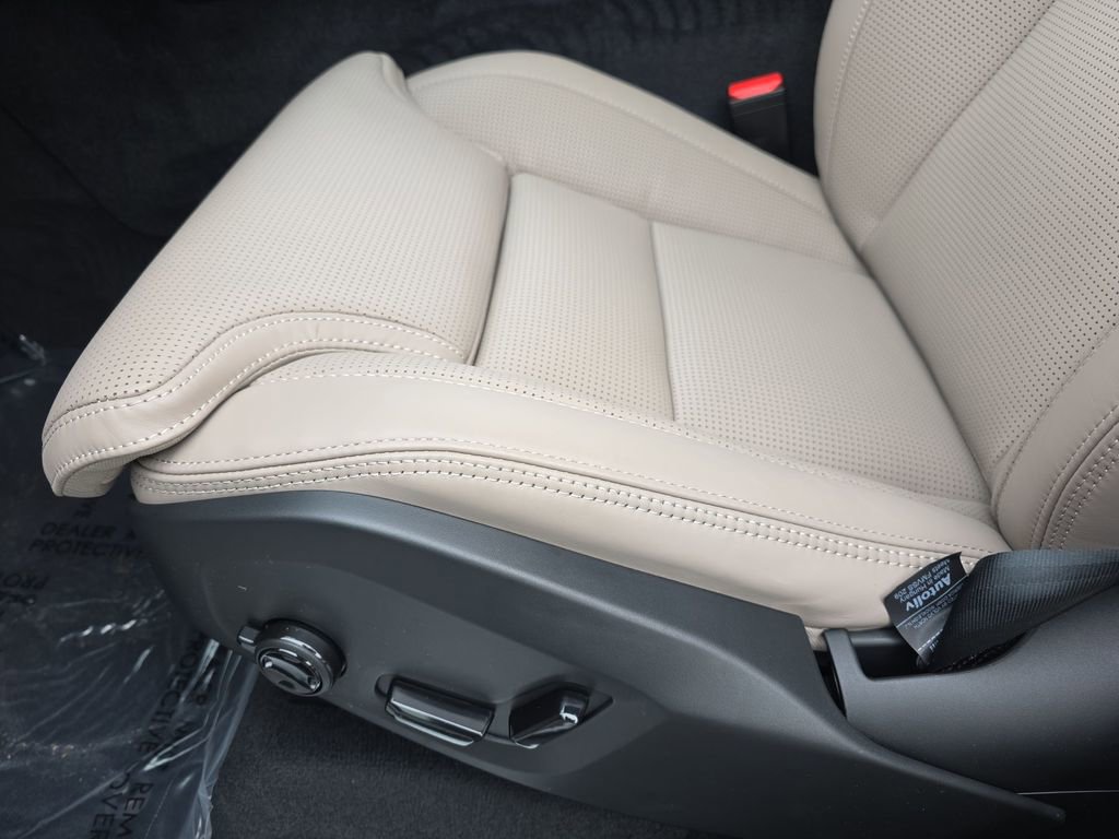 New 2026 Volvo XC90 B6 Ultra w/ Lounge Package image 36
