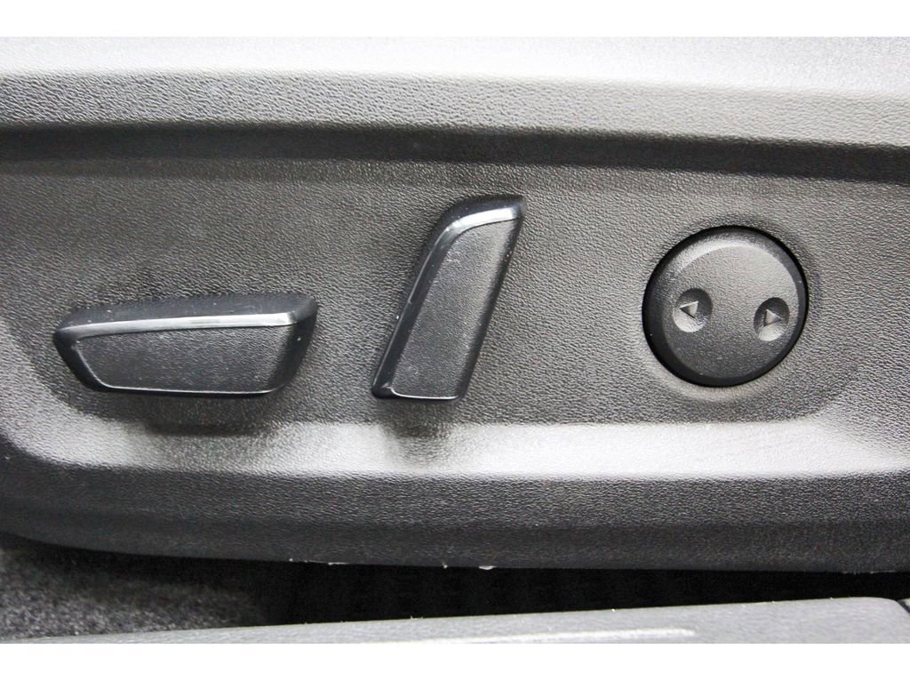 Used 2023 Nissan Rogue SV FWD image 28