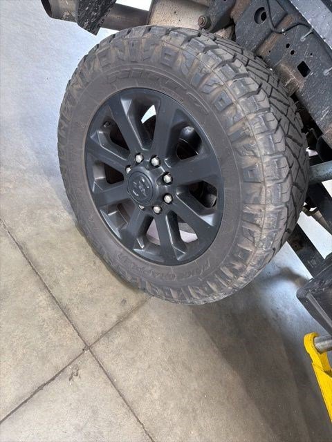 Used 2020 RAM 2500 Big Horn w/ Night Edition AWD/4WD image 2