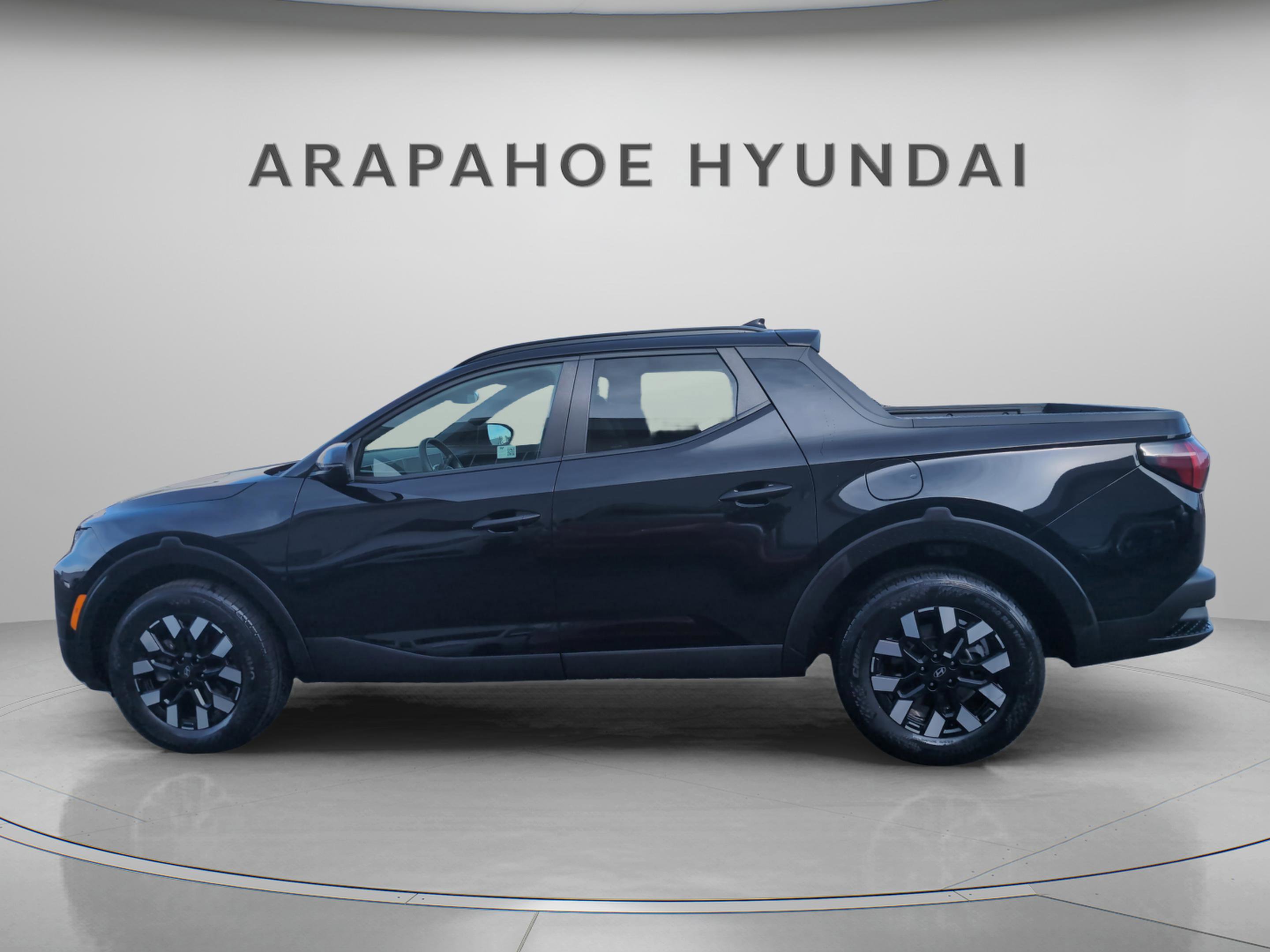 Used 2025 Hyundai Santa Cruz SEL image 2