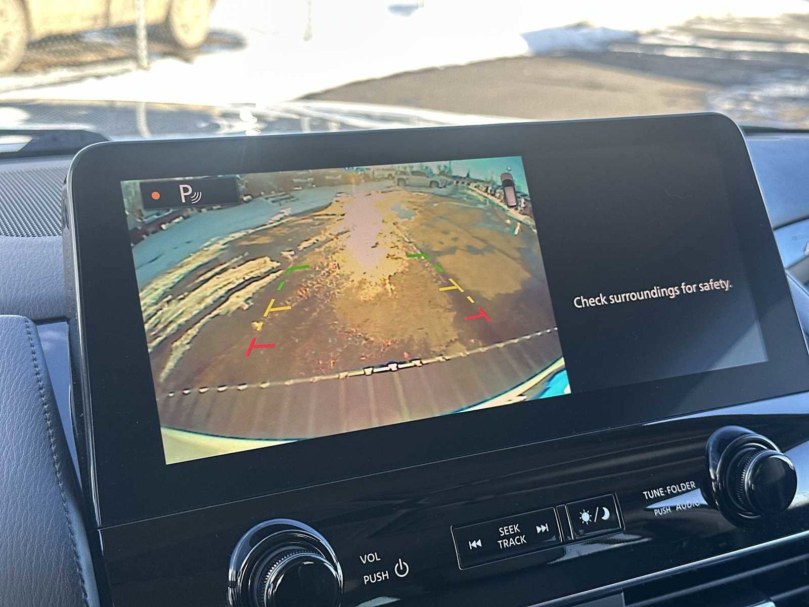 Used 2022 Nissan Armada SV image 22