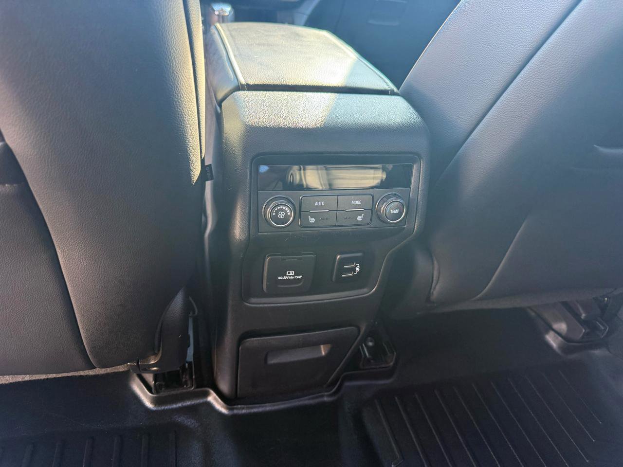 Used 2018 GMC Acadia Denali w/ Technology Package AWD/4WD image 48