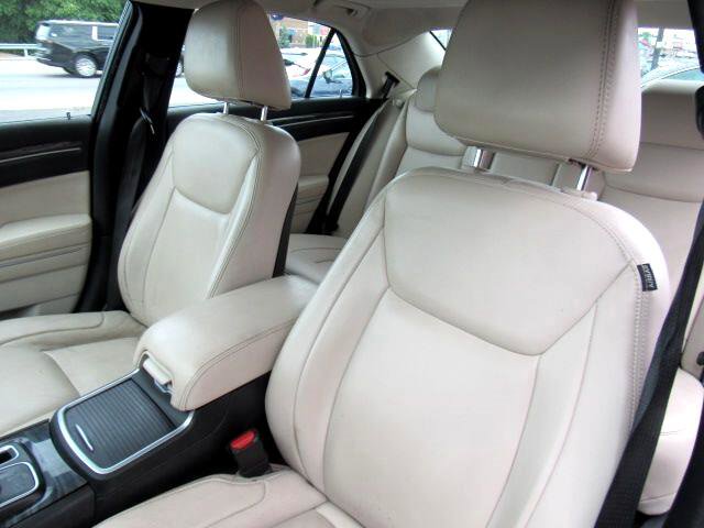 Used 2019 Chrysler 300 Touring L w/ Quick Order Package 22F image 17