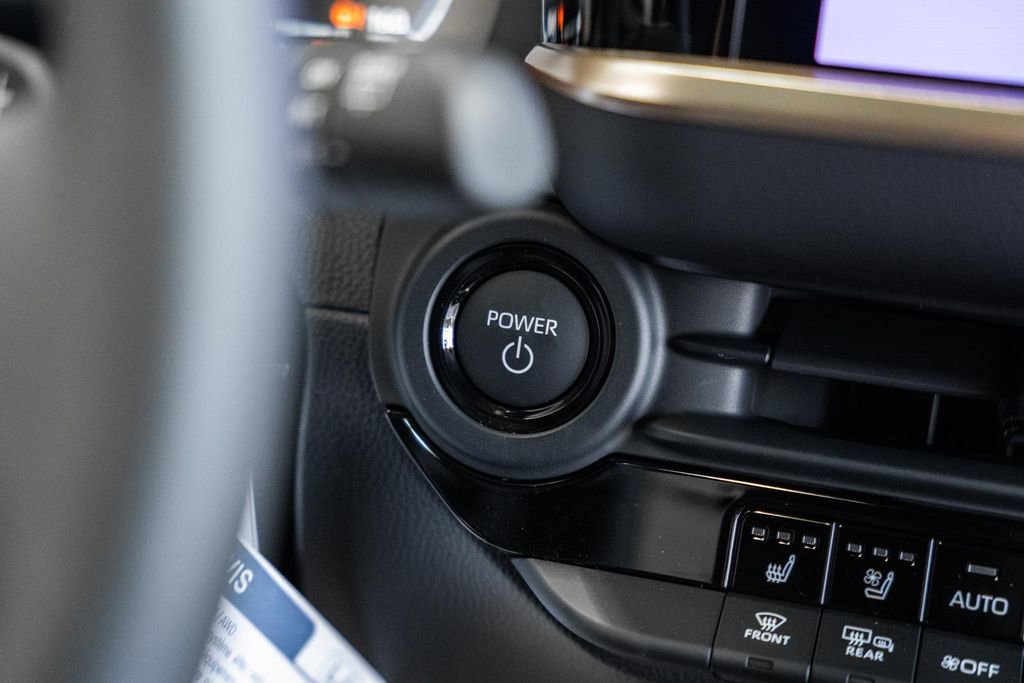 New 2025 Toyota Crown Signia image 25