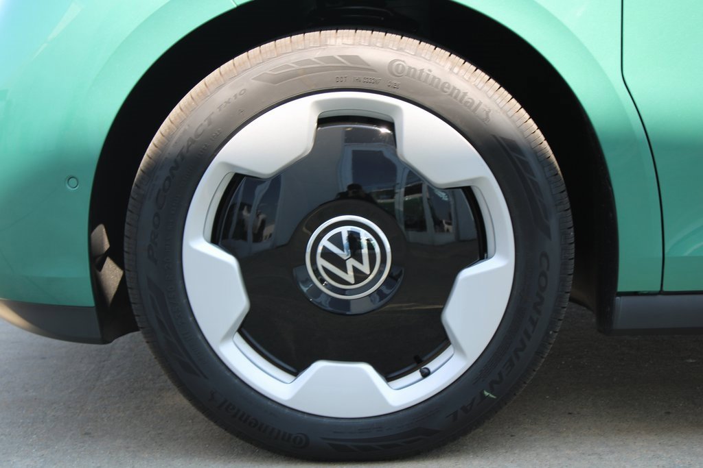 New 2025 Volkswagen ID. Buzz Pro S Plus image 22