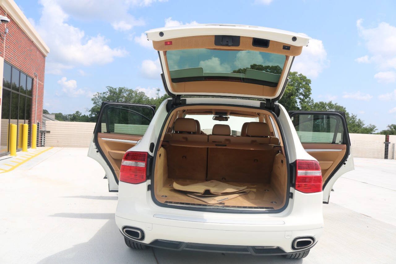 Used 2008 Porsche Cayenne AWD/4WD image 23