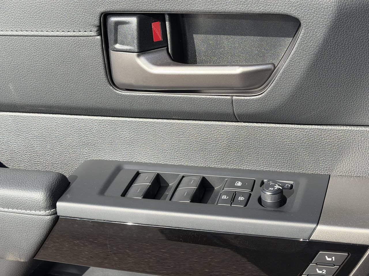 New 2026 Toyota Tundra Limited AWD/4WD image 16