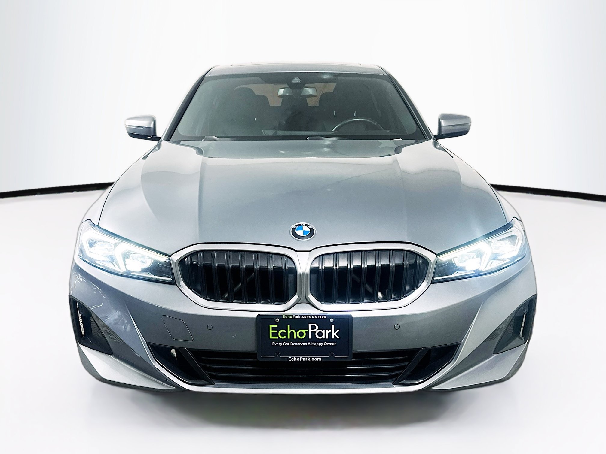 Used 2023 BMW 330i Sedan w/ Driving Assistance Package RWD image 2