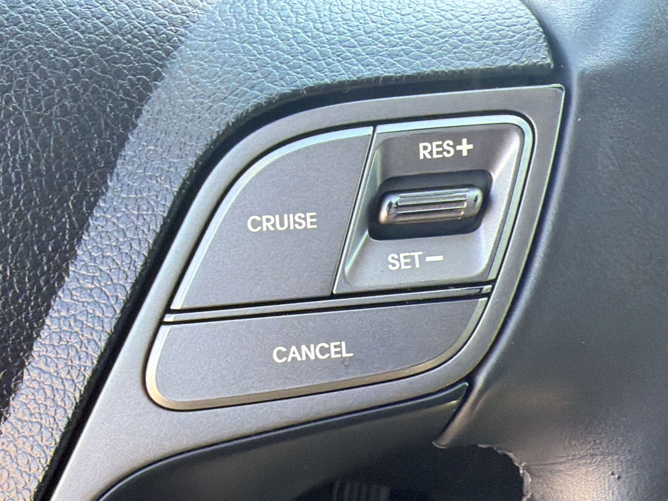 Used 2018 Hyundai Santa Fe Limited FWD image 23
