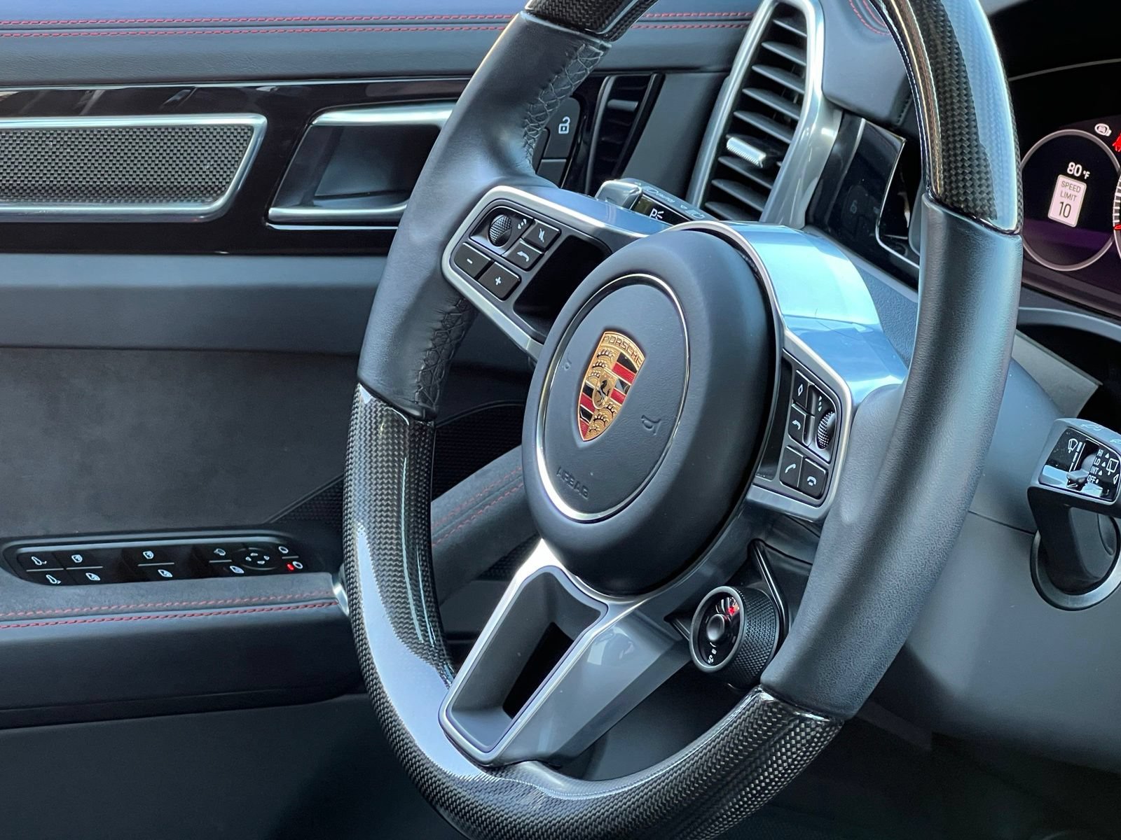 Certified 2023 Porsche Cayenne GTS AWD/4WD image 39