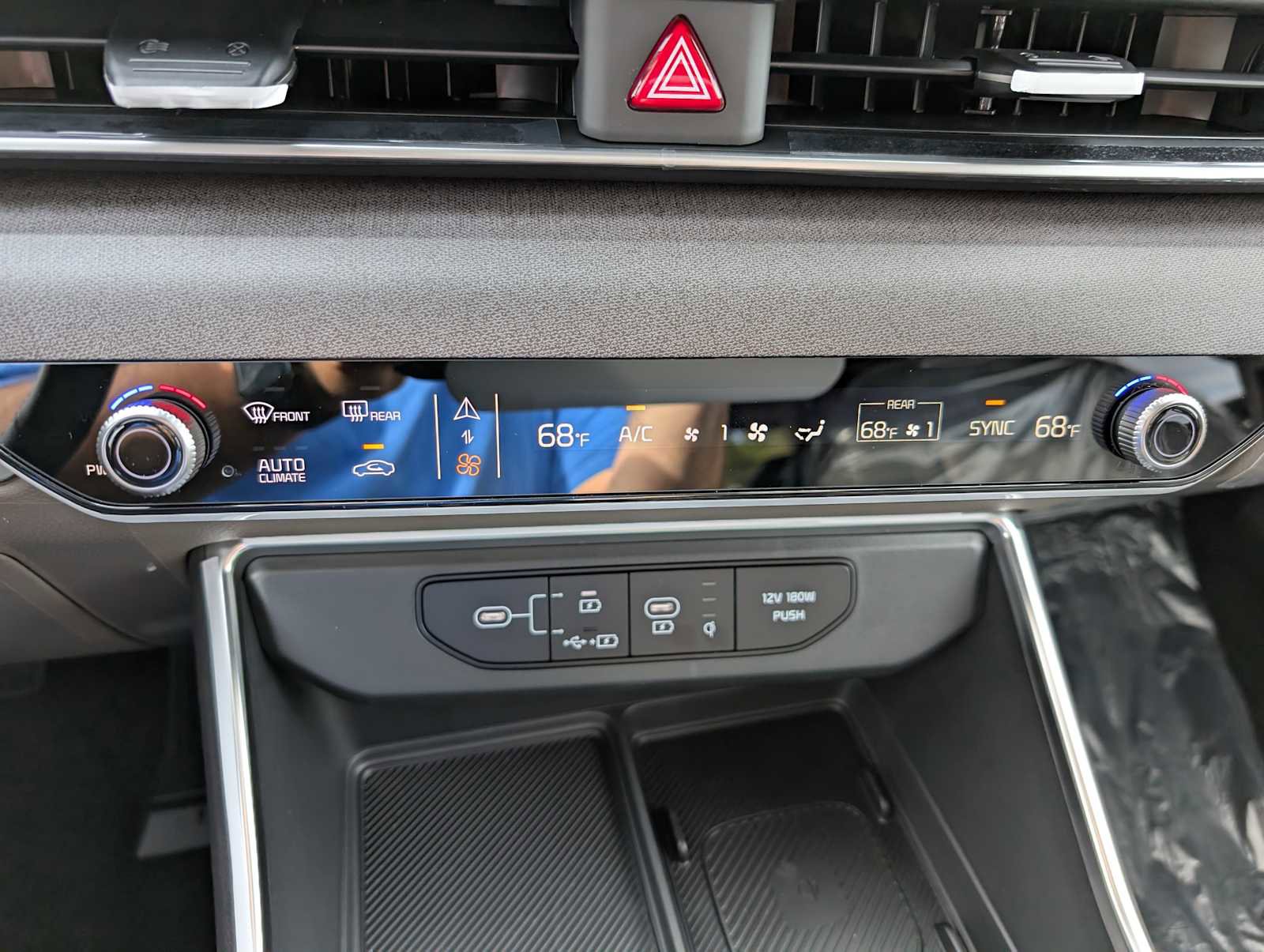 New 2026 Kia Carnival EX image 27