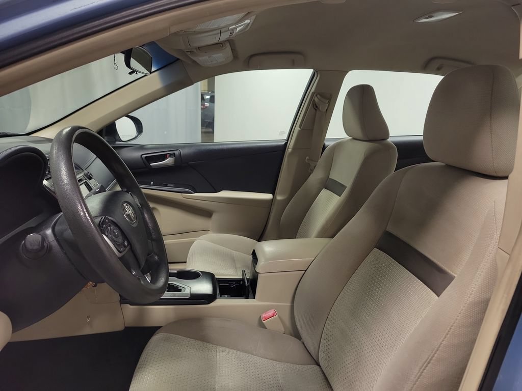 Used 2014 Toyota Camry LE FWD image 15