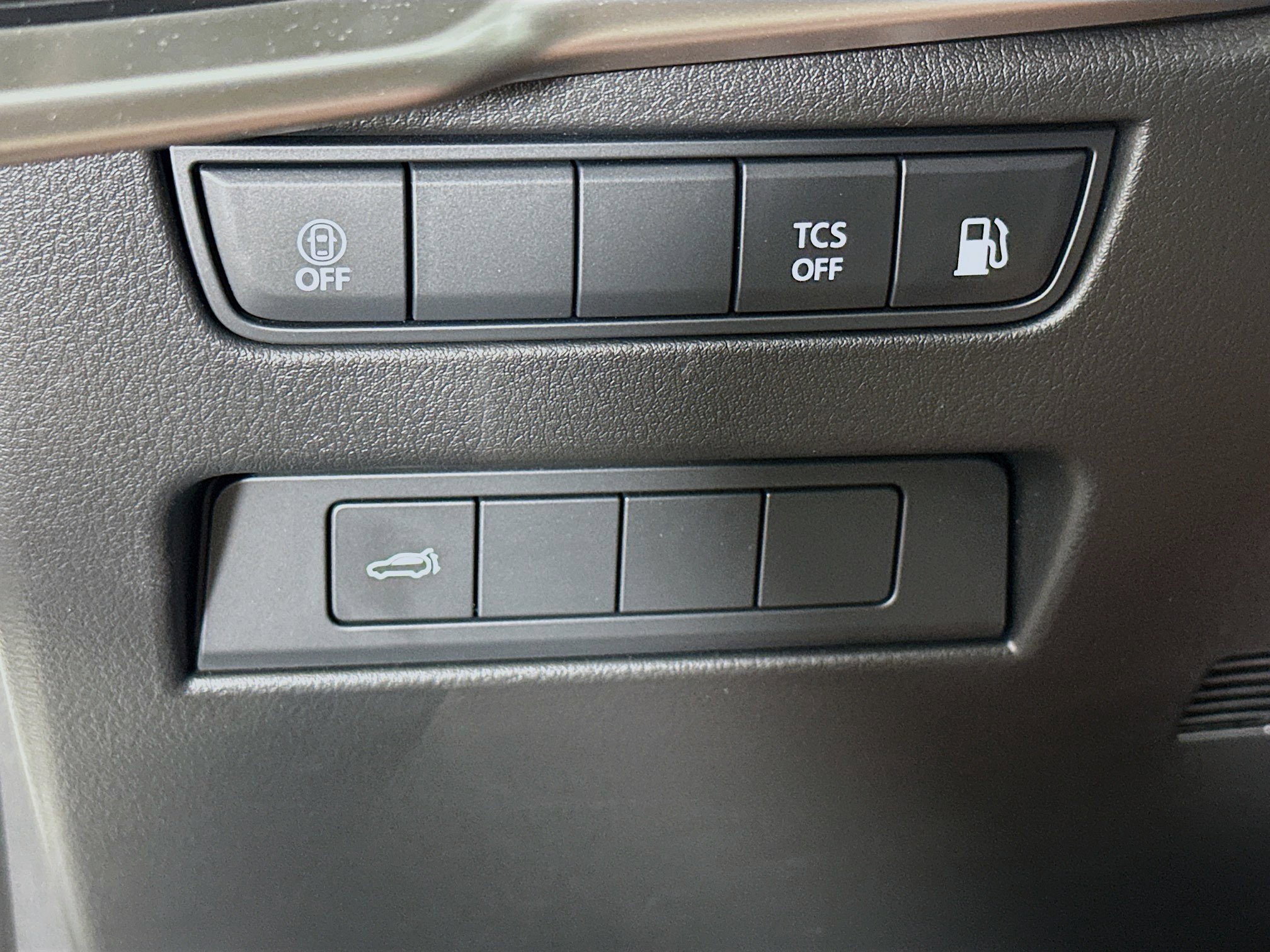 Used 2024 MAZDA CX-90 Plug-In Hybrid w/ Preferred image 17