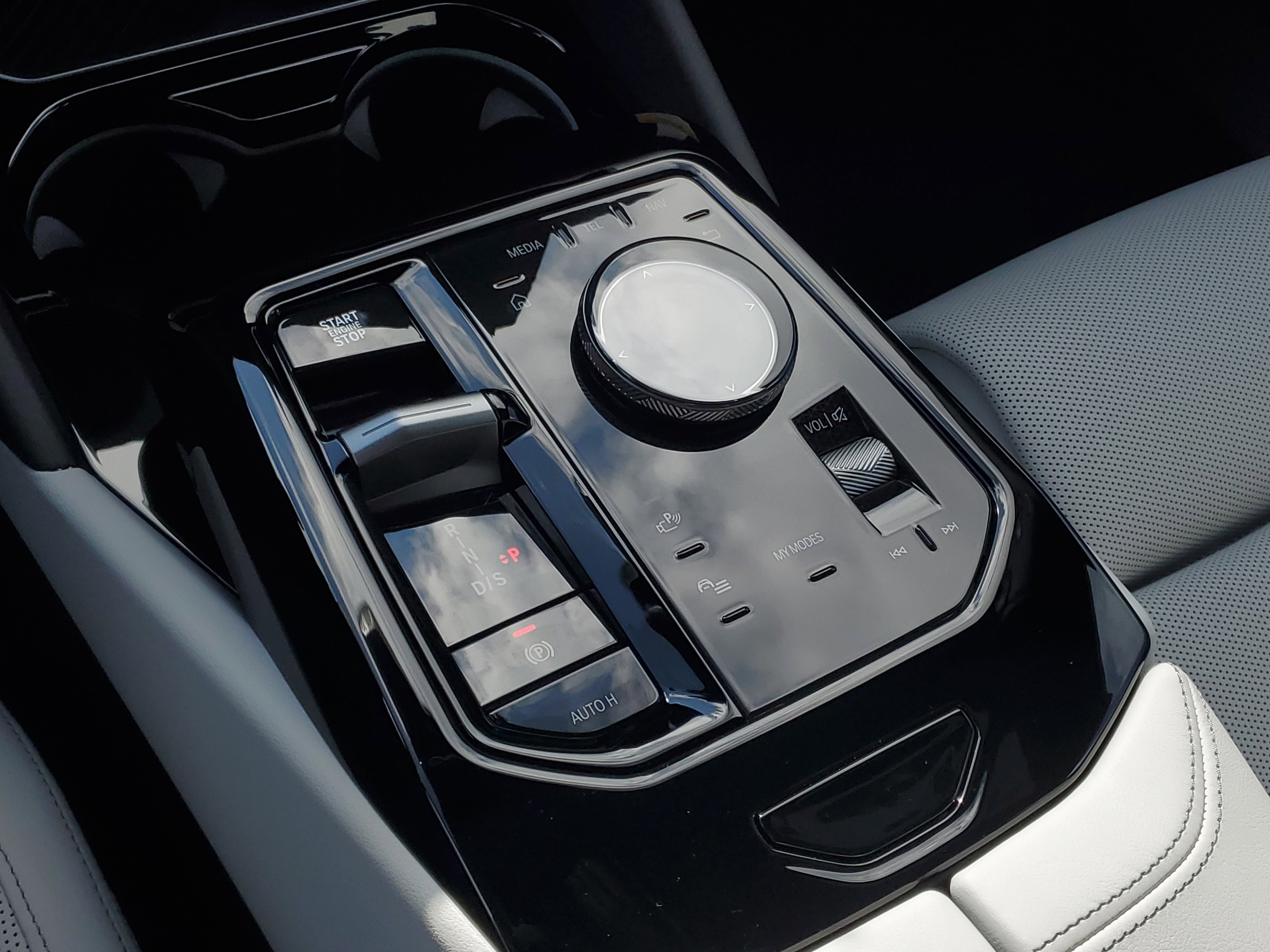 New 2026 BMW 540i xDrive w/ M Sport Package image 19