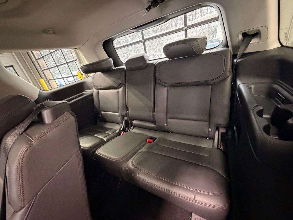 Used 2025 Ford Expedition Active image 19