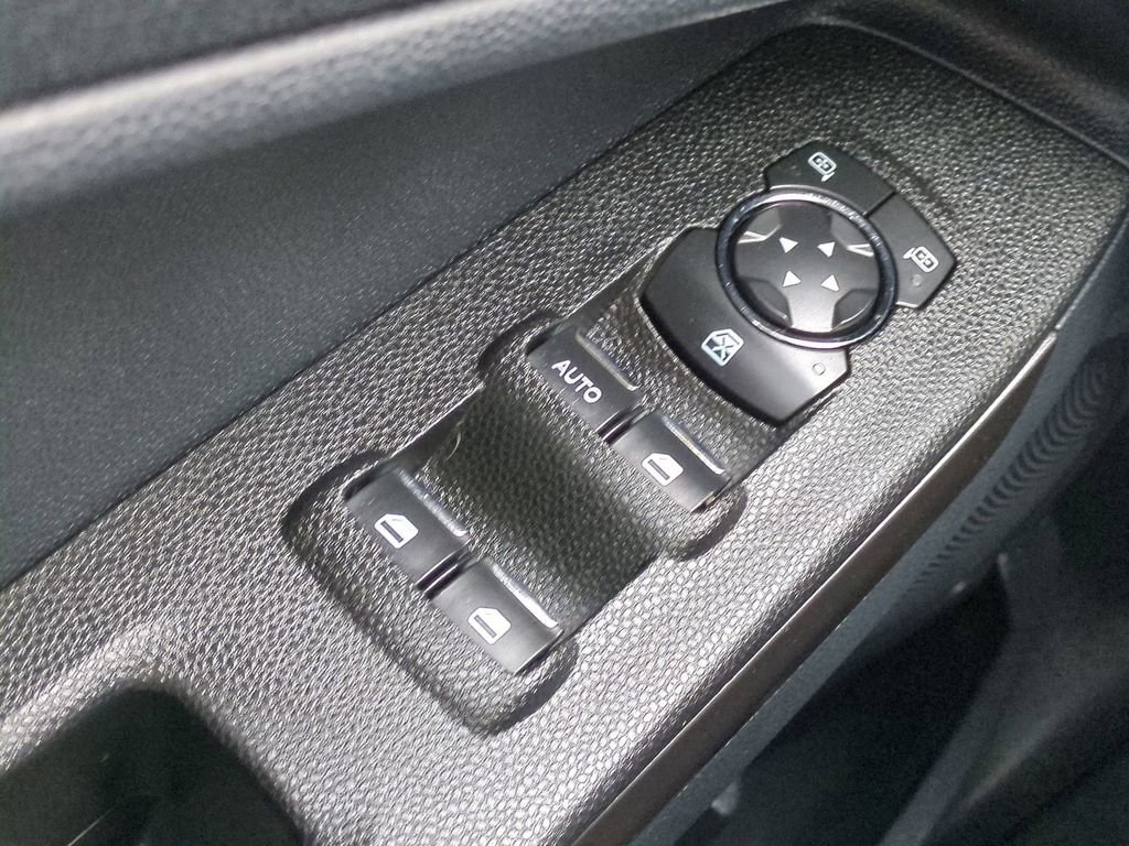 Certified 2020 Ford EcoSport SE w/ SE Convenience Package image 24