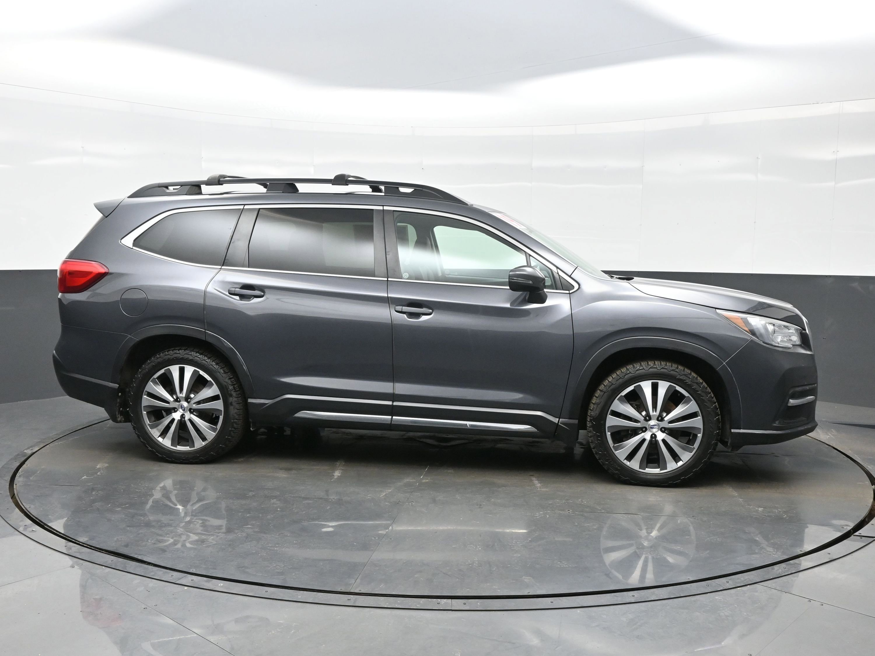 Used 2019 Subaru Ascent Limited w/ Popular Package #3 image 7