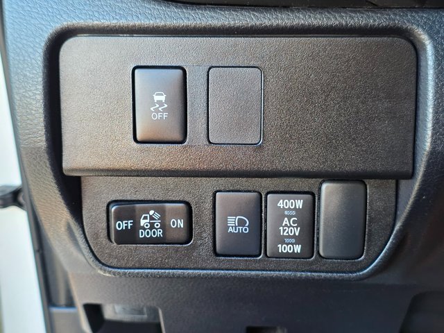 Used 2023 Toyota Tacoma TRD Off-Road image 40