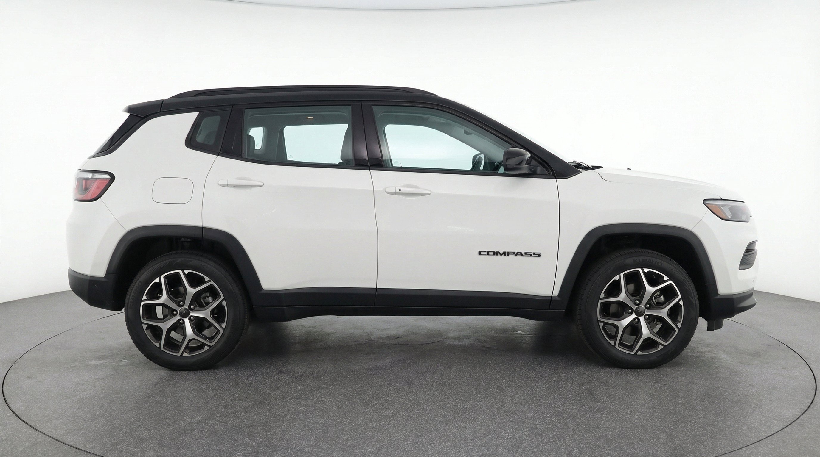 Used 2025 Jeep Compass Limited AWD/4WD image 11