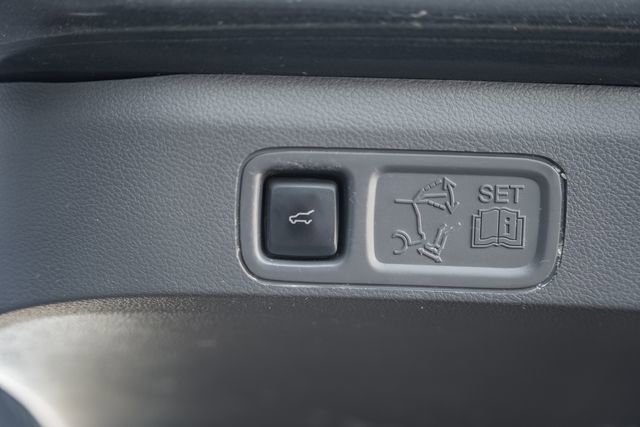 Used 2021 Ford Expedition Limited RWD image 15