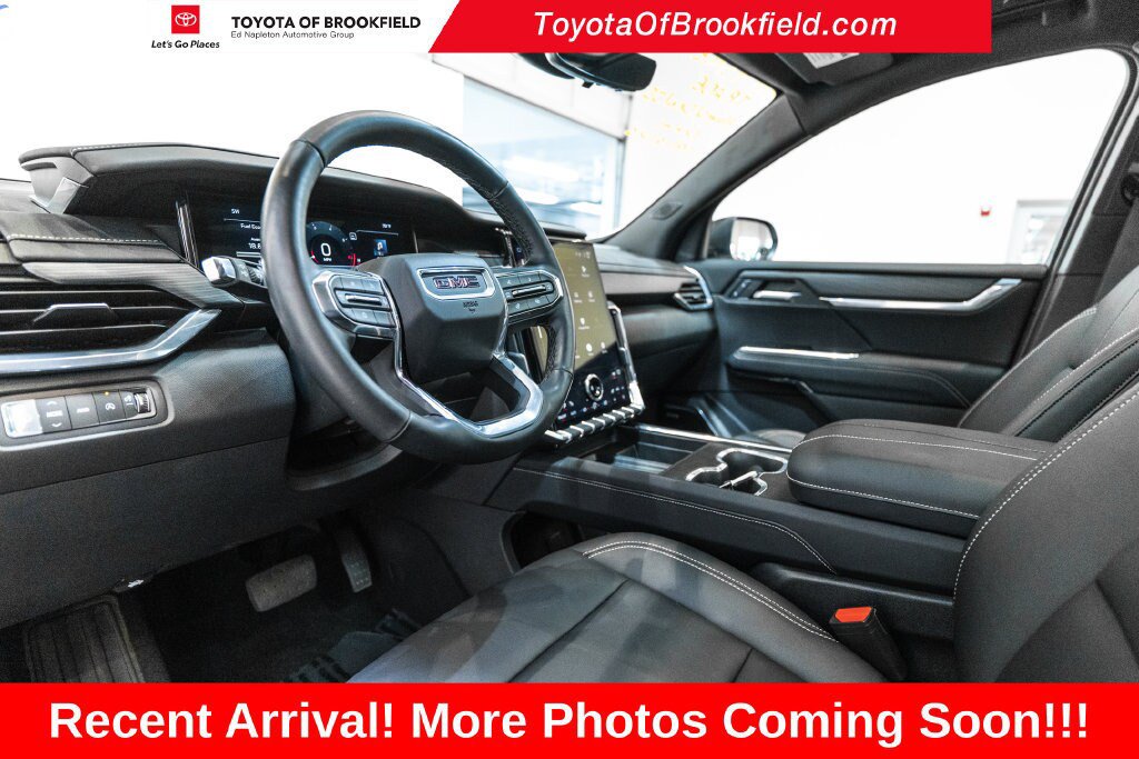 Used 2026 GMC Acadia Elevation w/ Black Edition AWD/4WD image 4