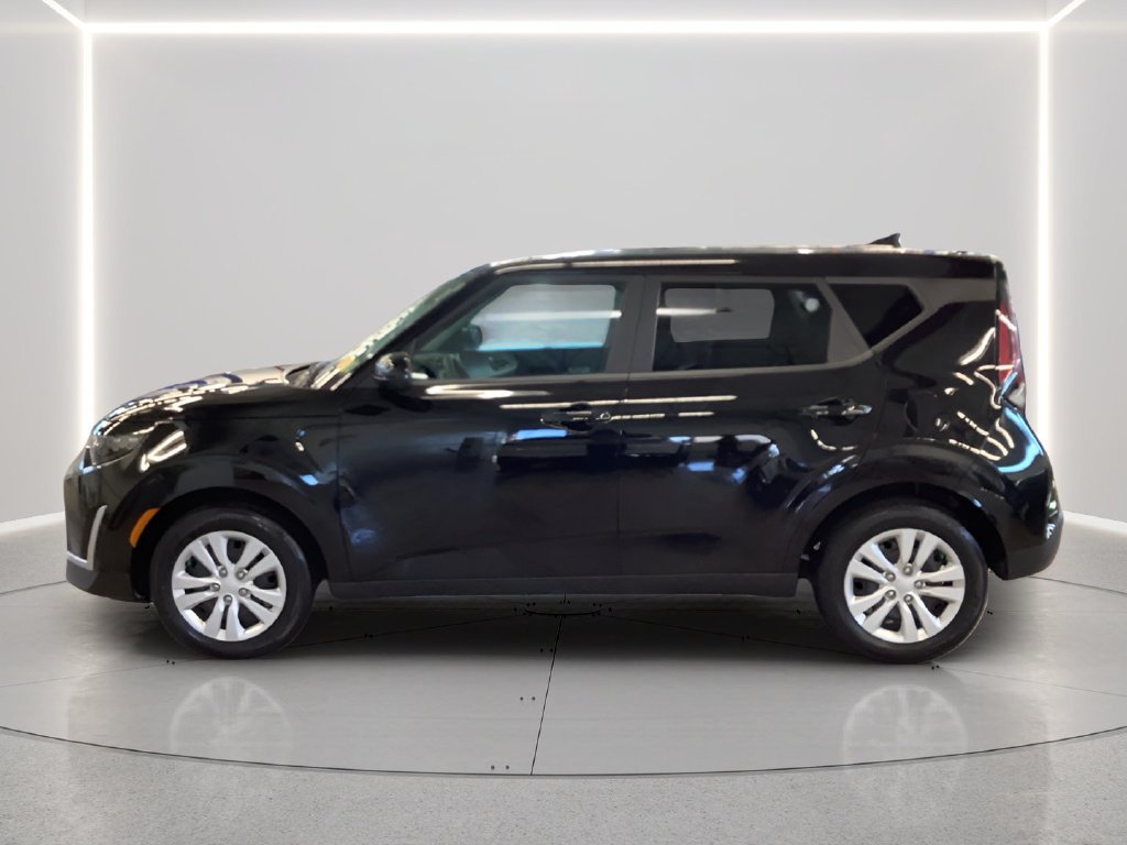 Certified 2023 Kia Soul LX FWD image 27